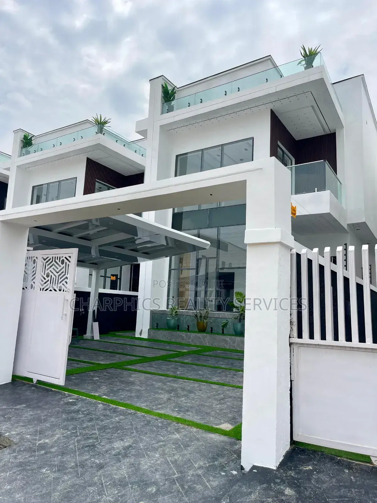 5bdrm Duplex in Ajah for sale