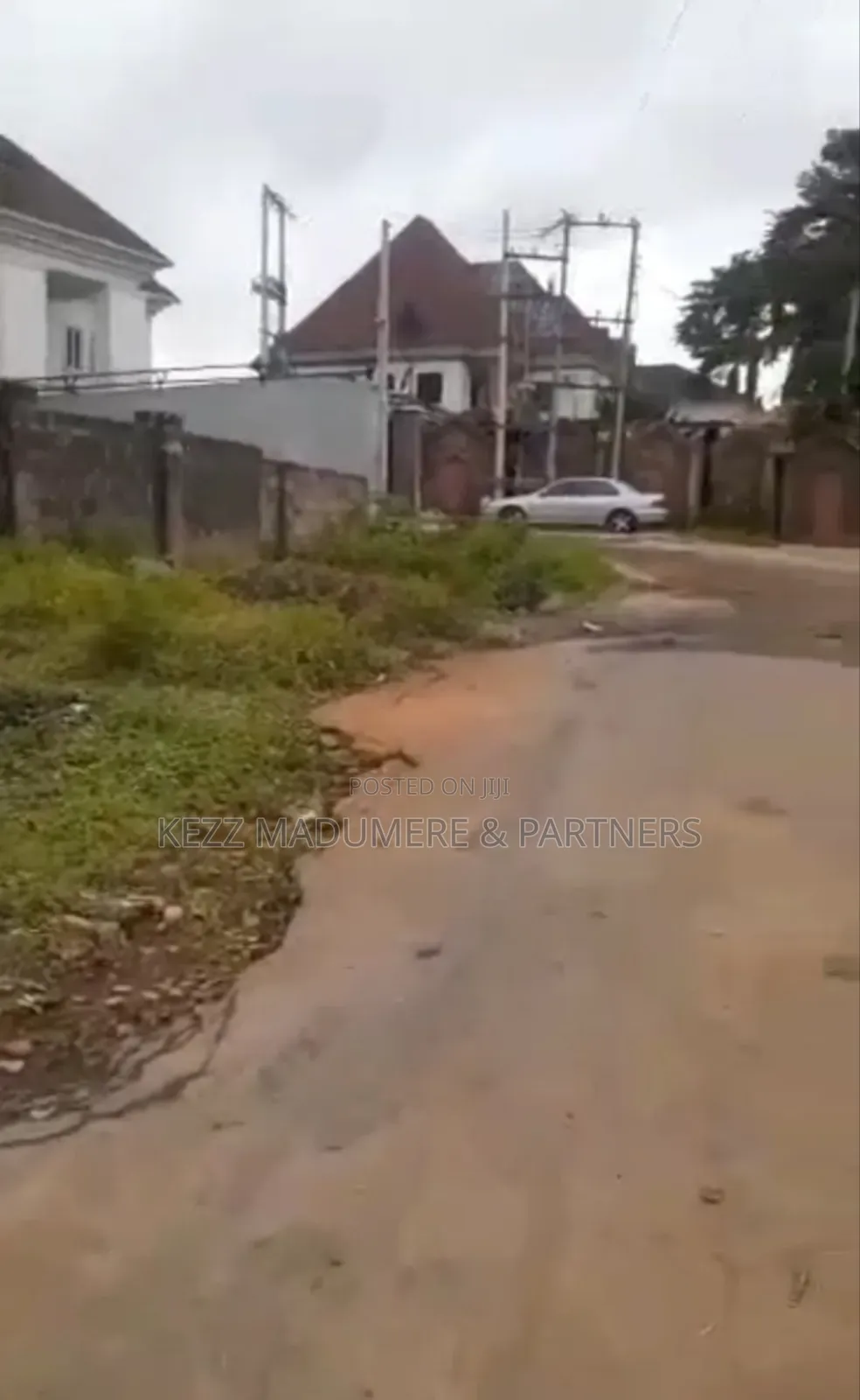 For Sale : 1400 SQMTRS at Old Gra , Enugu