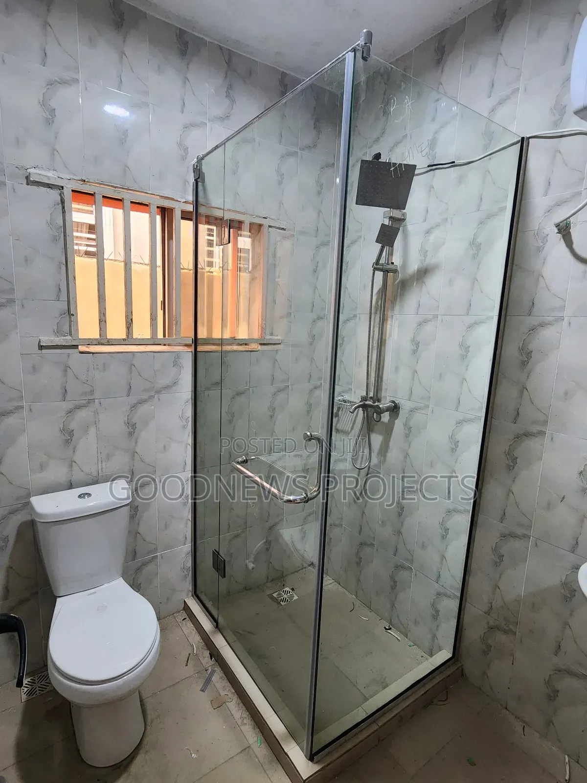 Frameless Hinged Cubicle Glass