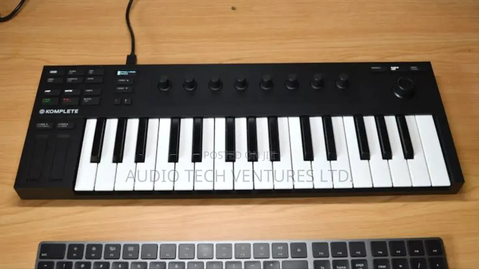 Native Instruments Komplete Kontrol M32