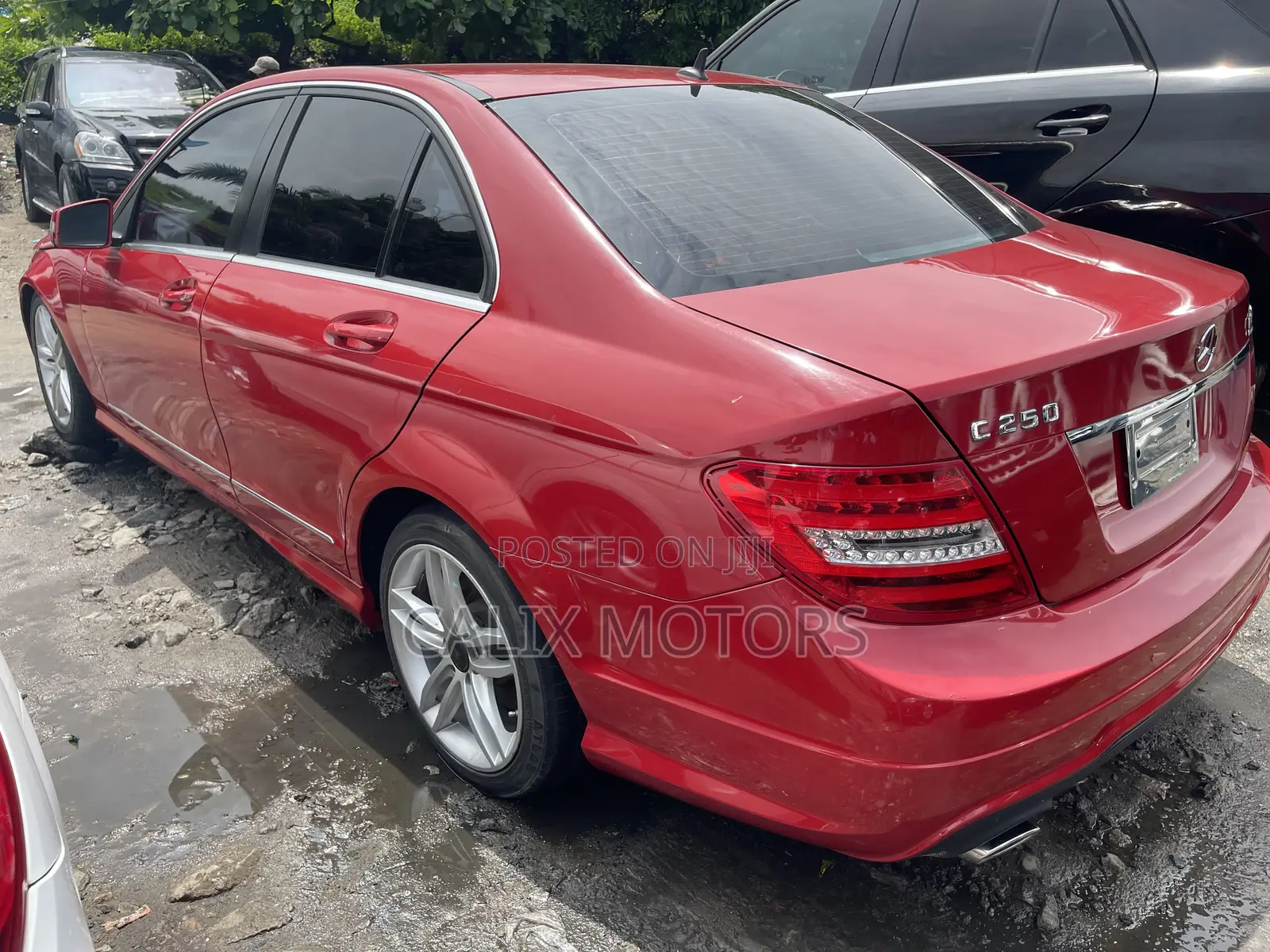 Mercedes-Benz C250 2013 Red