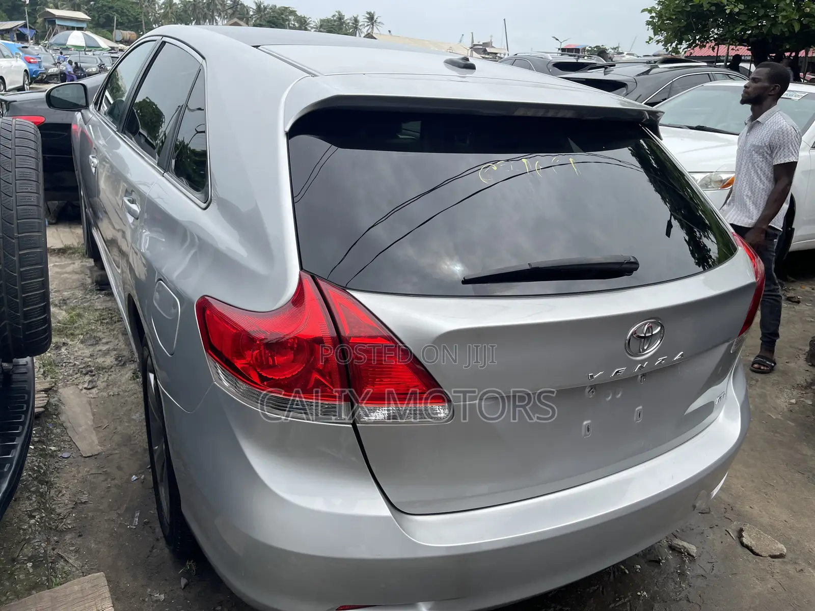Toyota Venza 2011 Silver