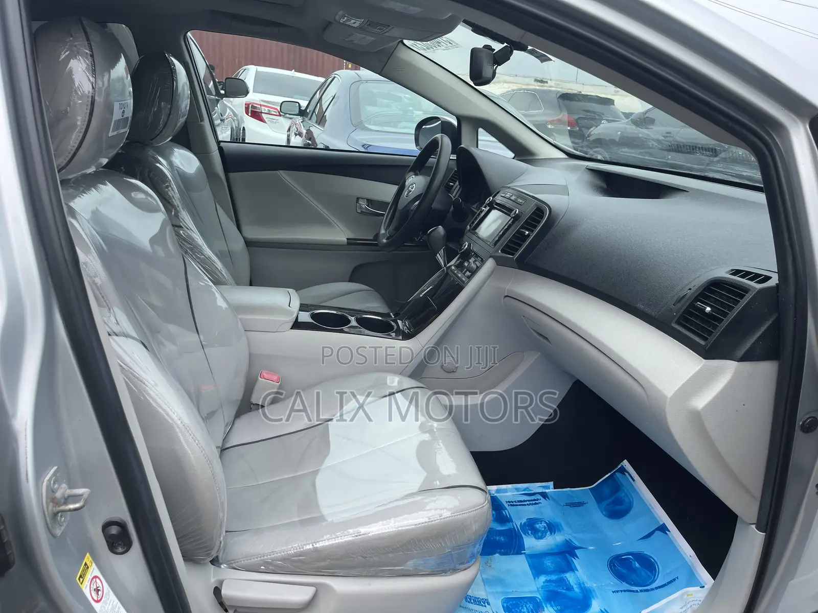 Toyota Venza 2011 Silver