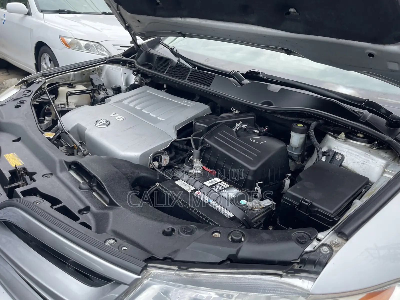 Toyota Venza 2011 Silver