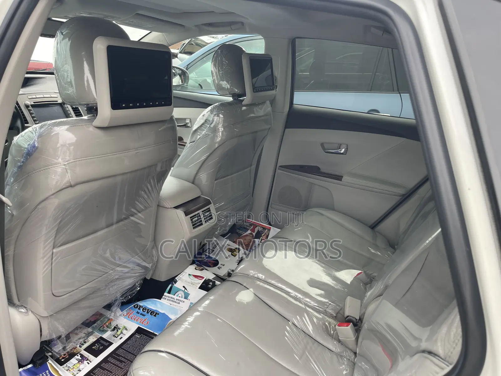 Toyota Venza 2011 White