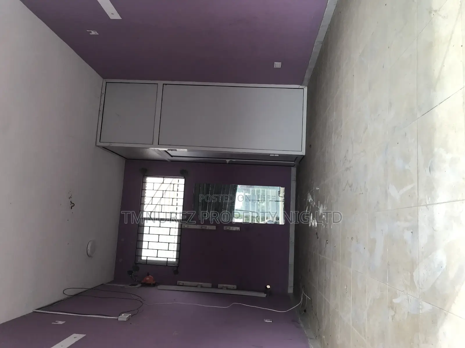 SHOP Very Standard in a Busy Area Igbo Efon Lekki for Sale