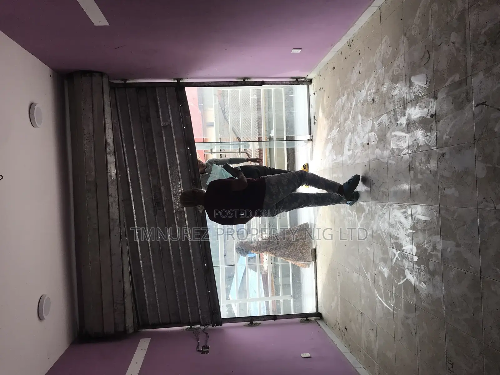 SHOP Very Standard in a Busy Area Igbo Efon Lekki for Sale
