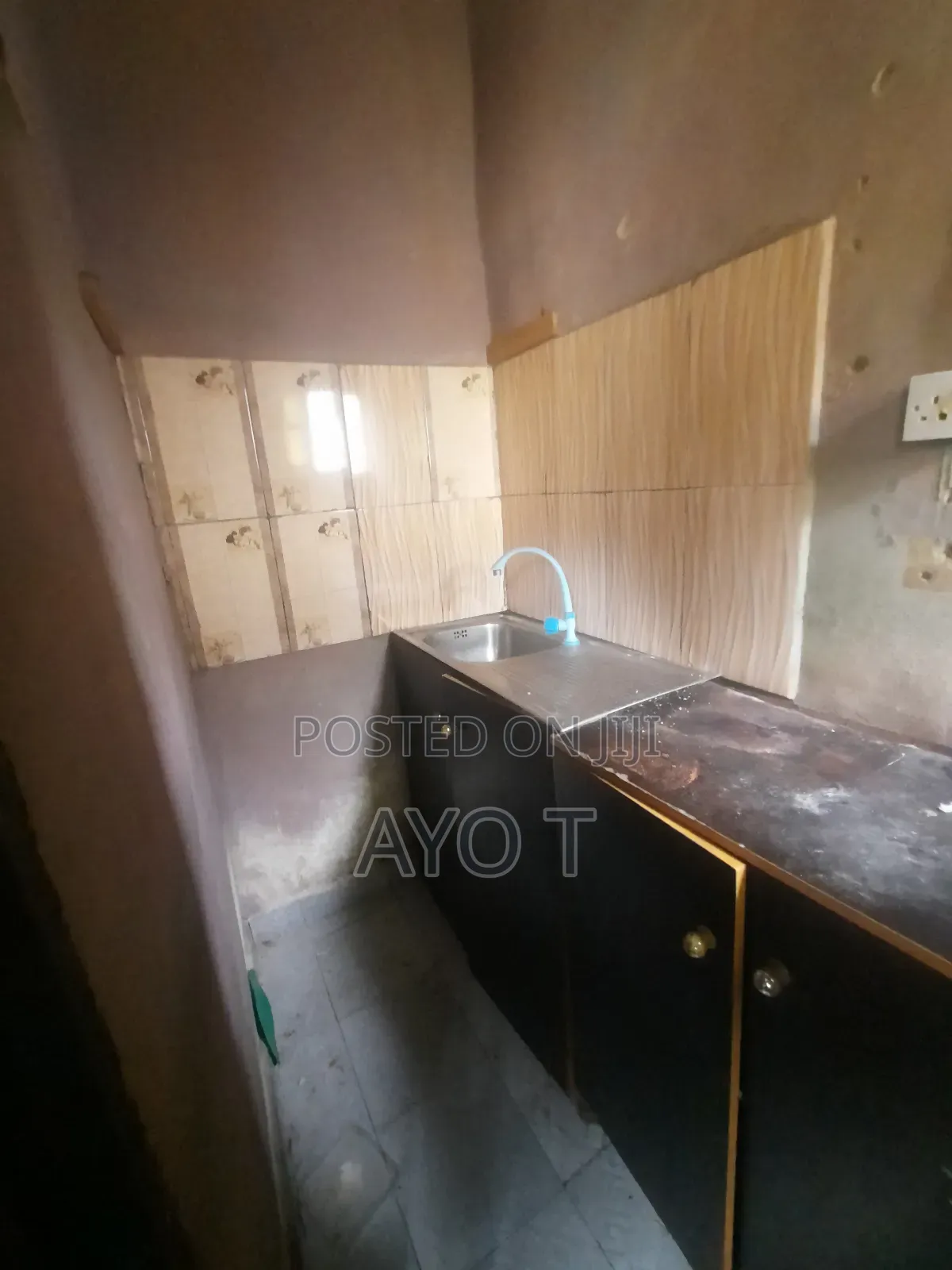 Studio Apartment in Bariga / Shomolu for rent