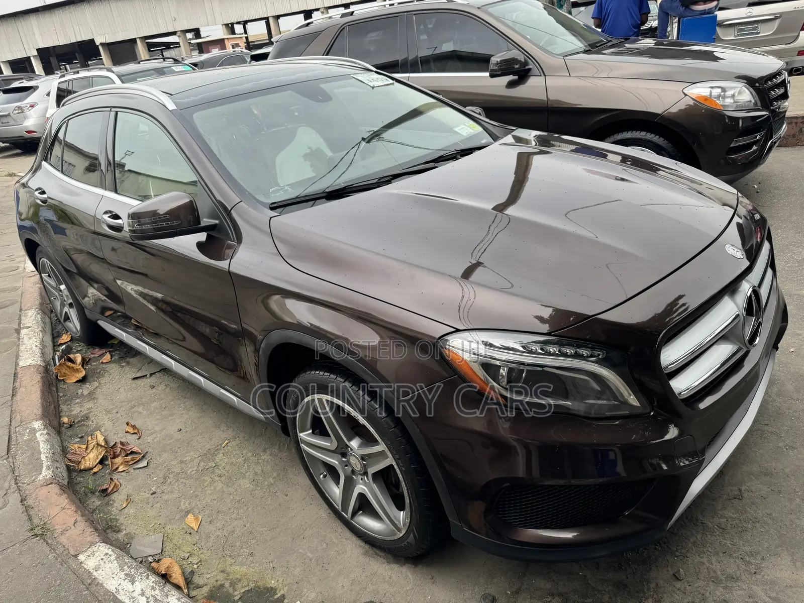 Mercedes-Benz GLA 250 2015 Brown
