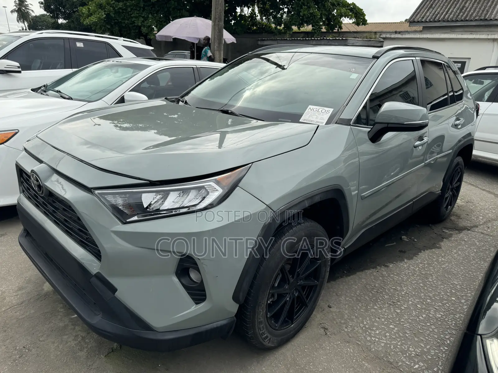 Toyota RAV4 XLE 2021 Green