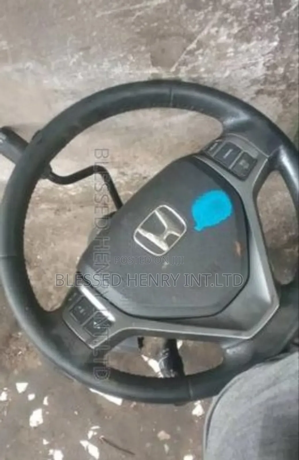 Steering Wheel With Airbag