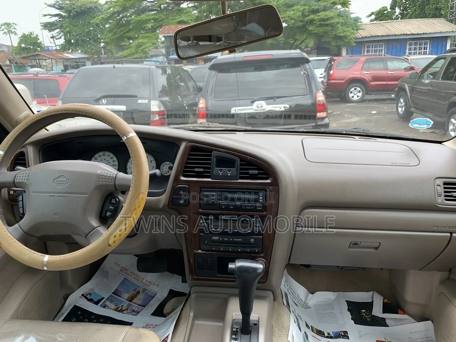 Nissan Pathfinder LE AWD SUV (3.5L 6cyl 4A) 2003 Gold