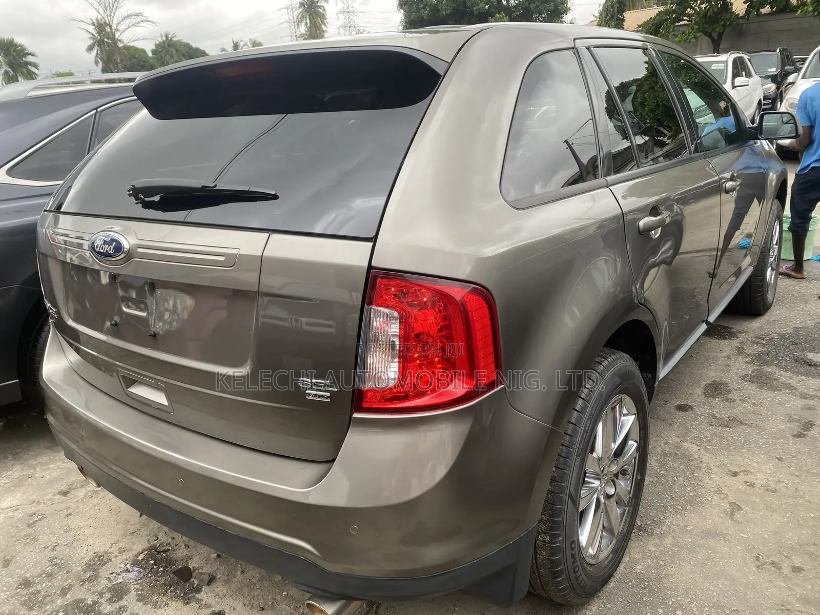Ford Edge SEL 4dr AWD (3.5L 6cyl 6A) 2013 Gray