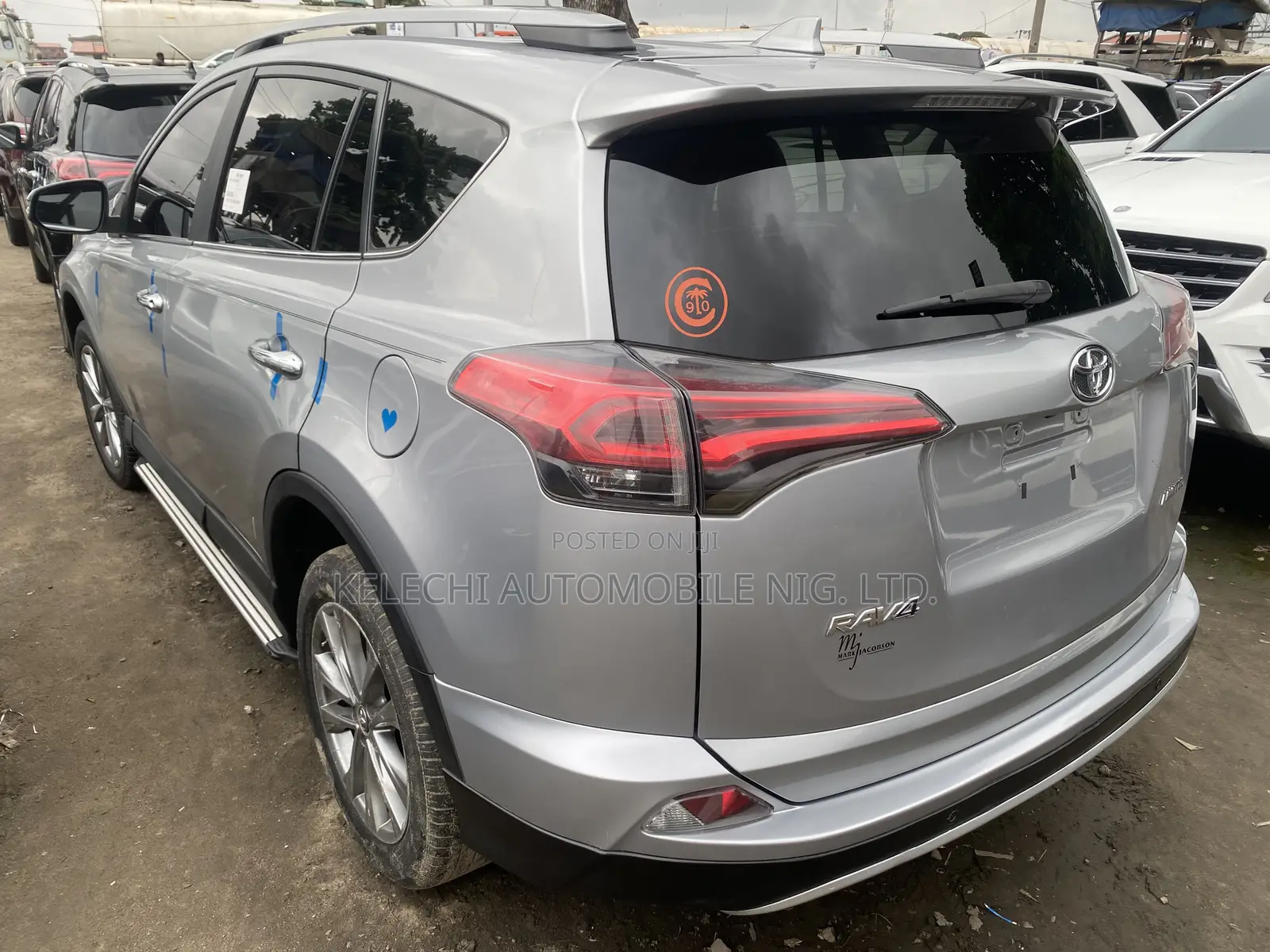 Toyota RAV4 Limited 4dr SUV (2.5L 4cyl 6A) 2018 Silver