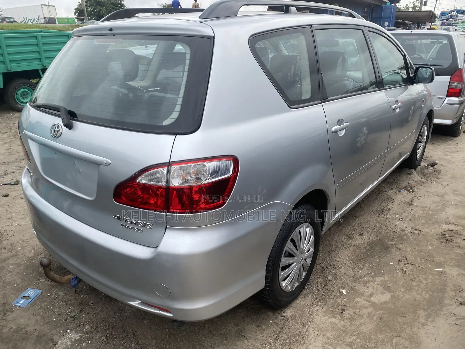 Toyota Avensis Verso 2.0 Petrol 2006 Silver