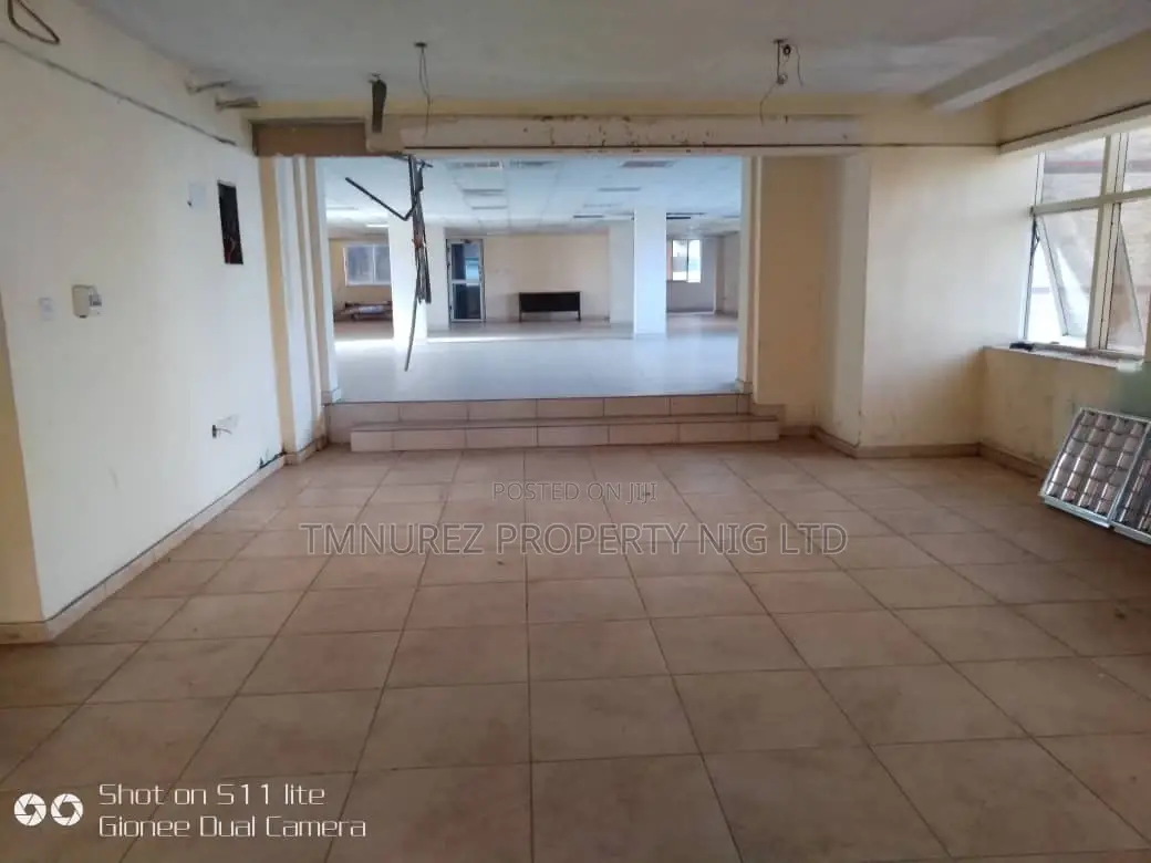 270 SQM Open Space Warehouse for Rent at Vi