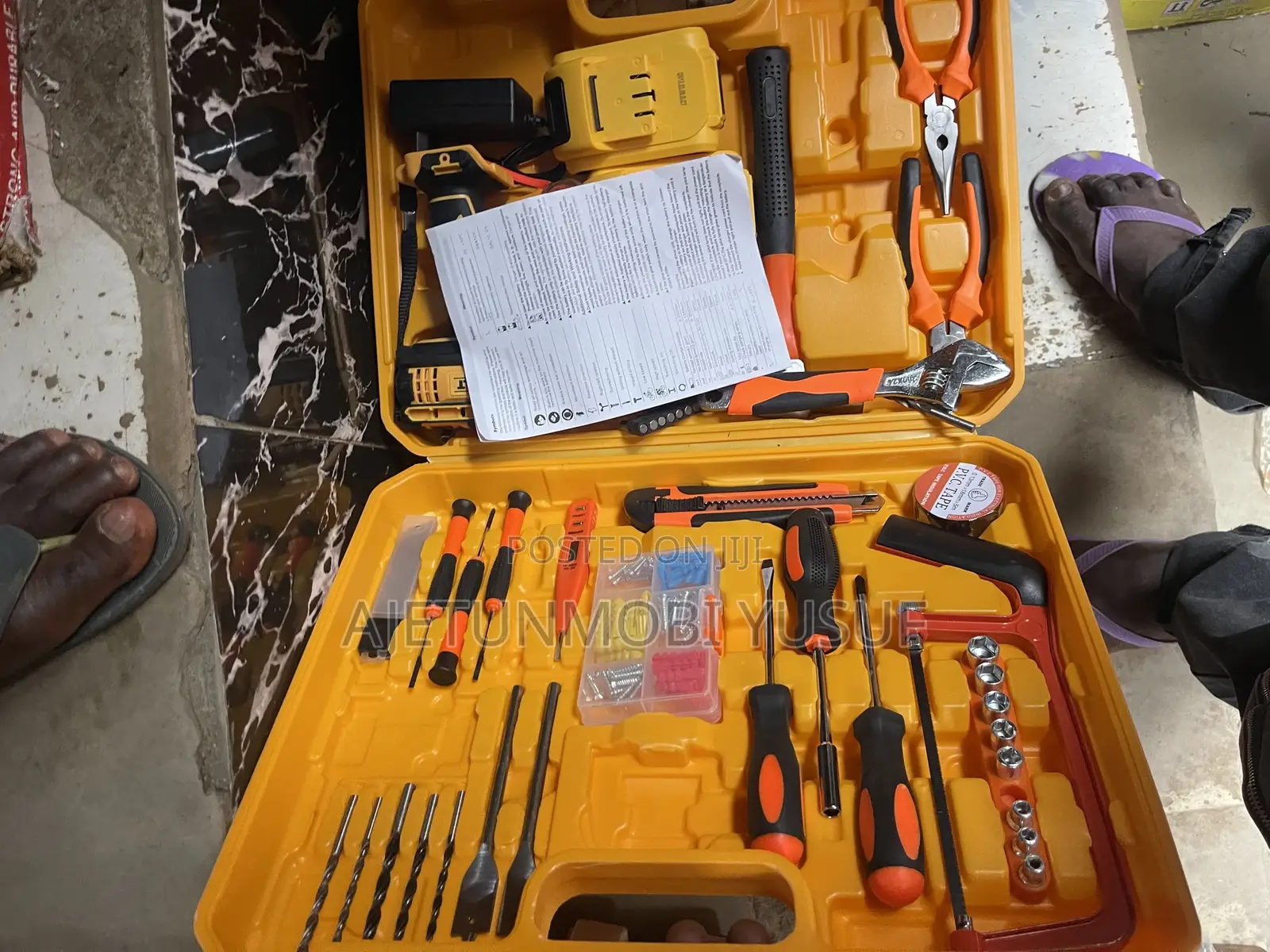 Mechanical Screwing Machine