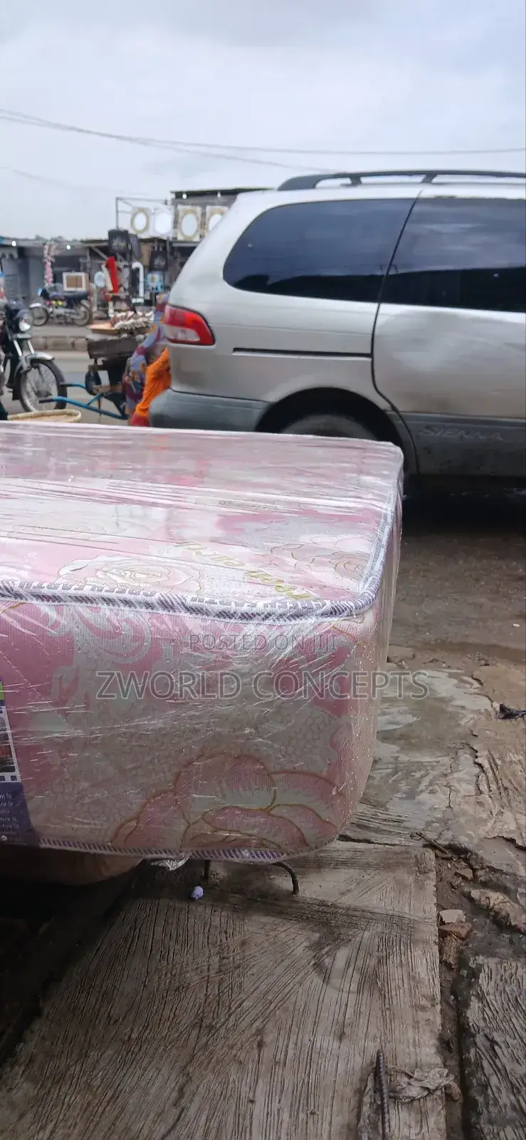 41⁄2 Ft by 6f by 8inches Semi Orthopaedic Mattress
