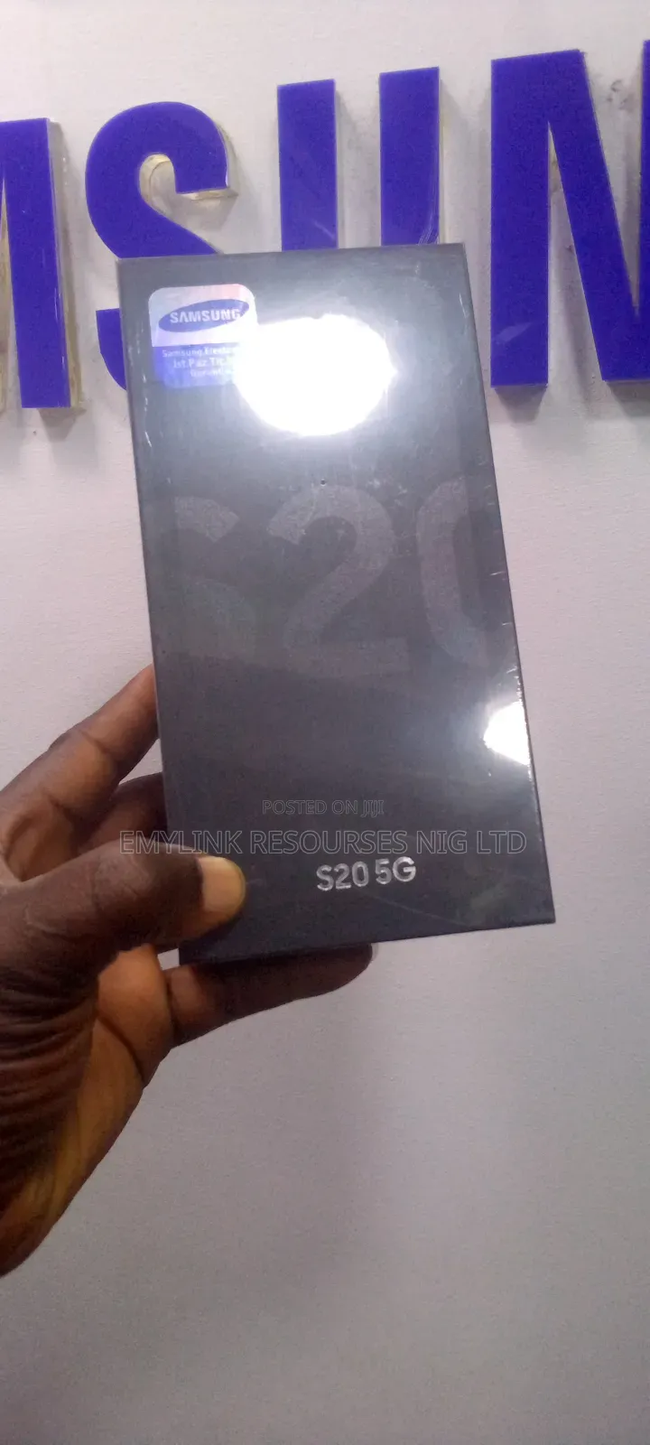 New Samsung Galaxy S20 128 GB Black