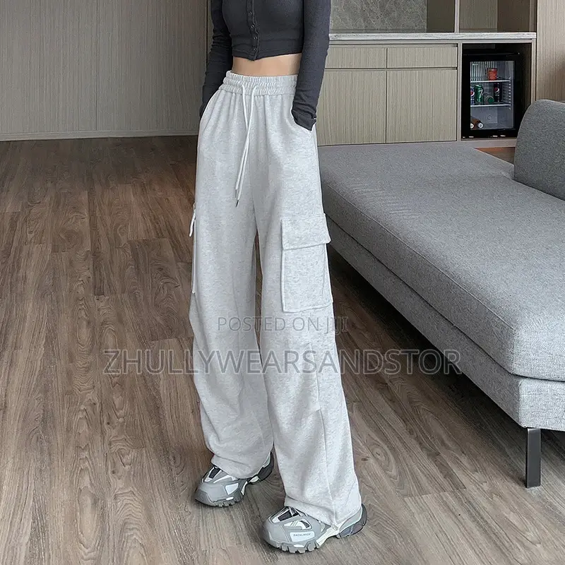 High Quality Joggers / Free Pants