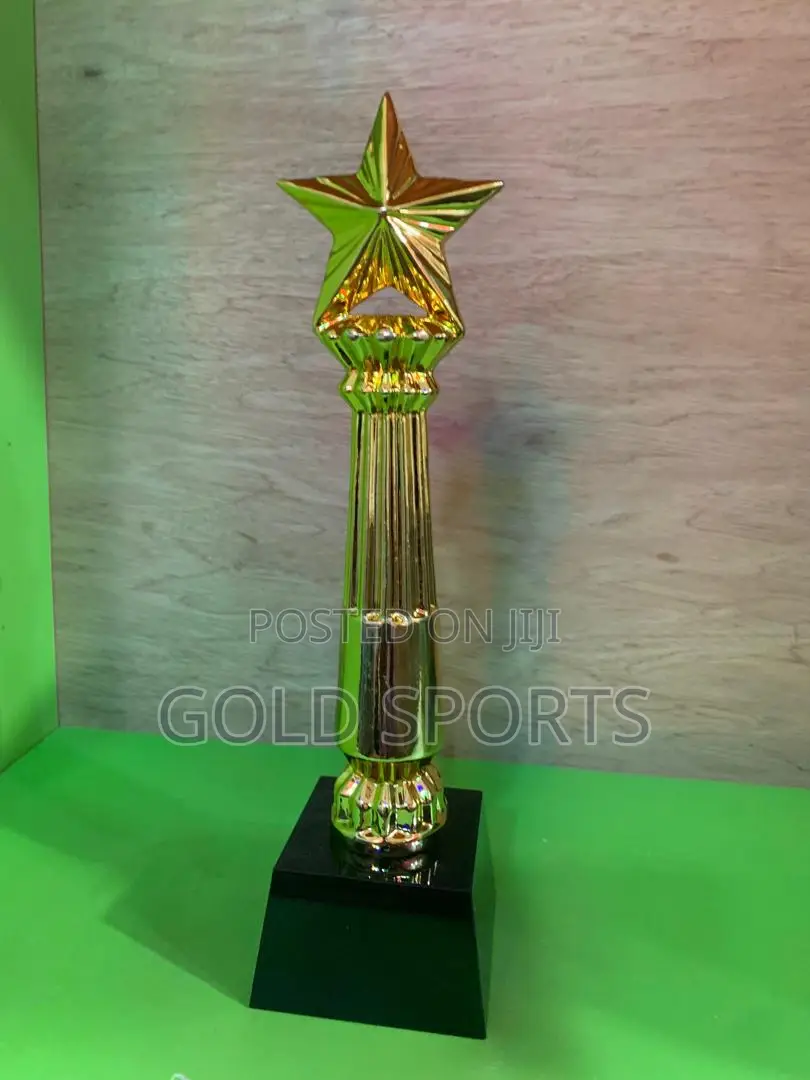 Sculptural Trophy Rr9