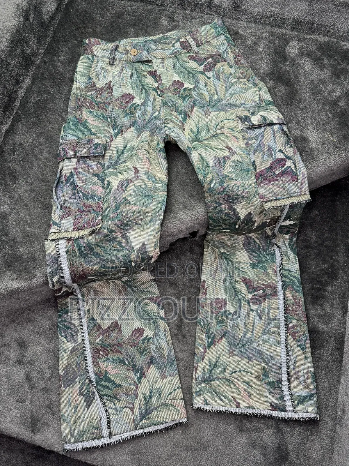 Original Luxury Vintage Baggy Jeans Available in Store