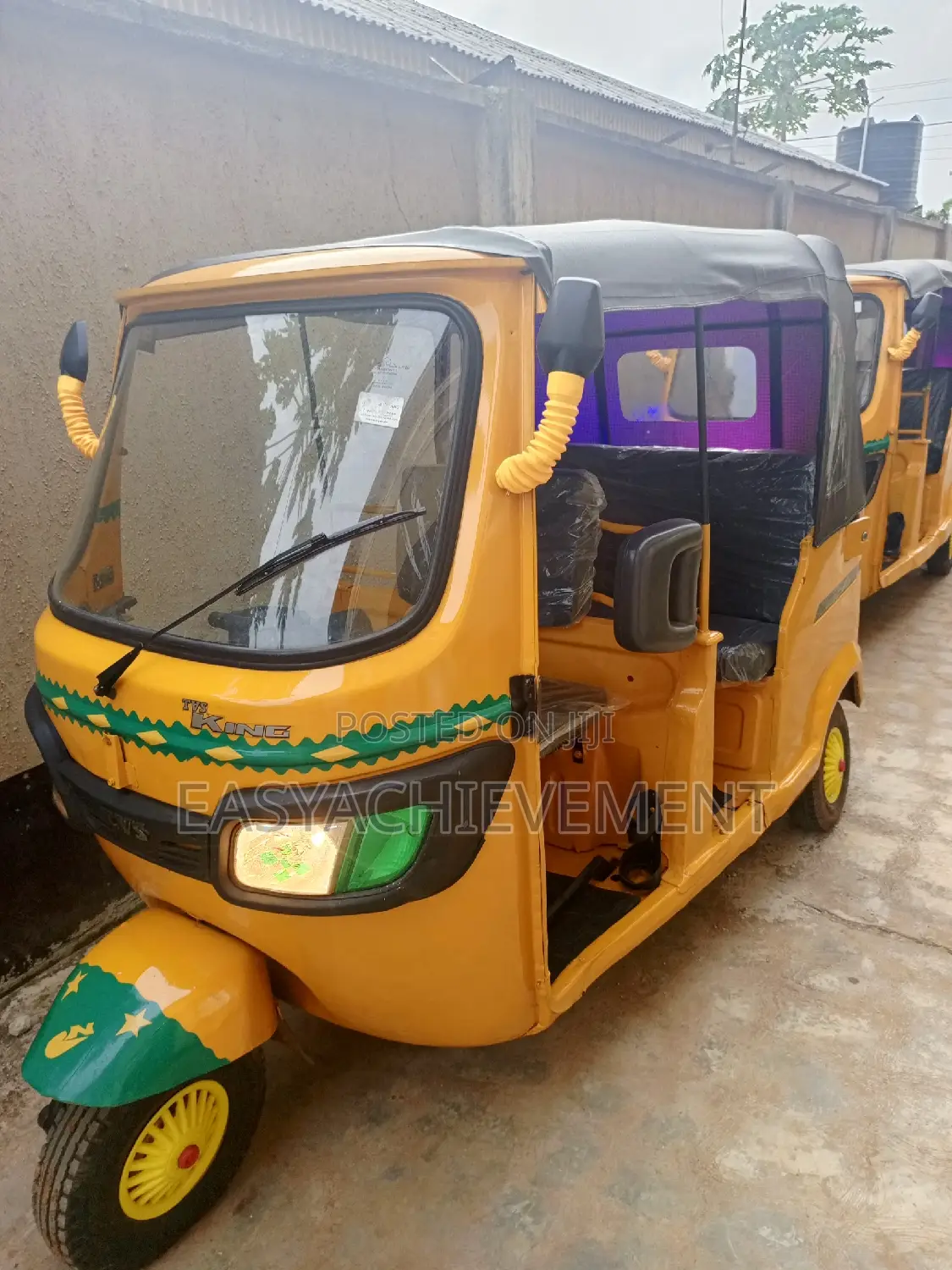 TVS Apache 160 4V 2021 Yellow