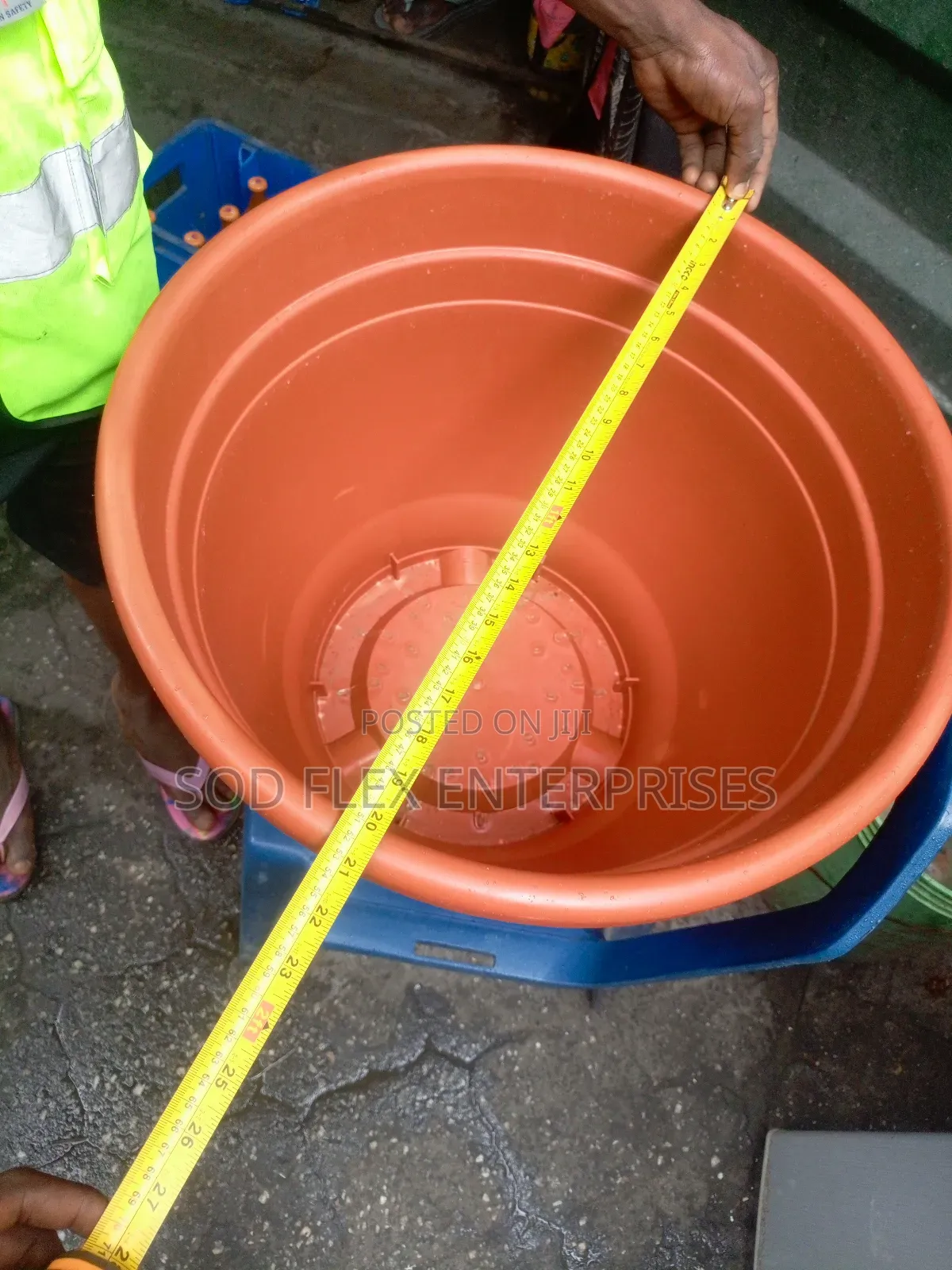 Biggest Brown Round Pot