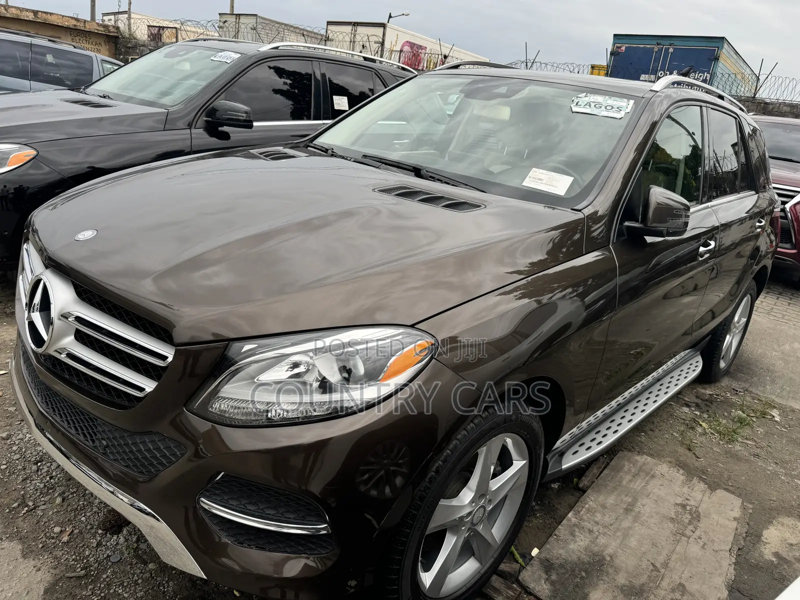 Mercedes-Benz GLE-Class GLE 350d 4MATIC 2017 Brown