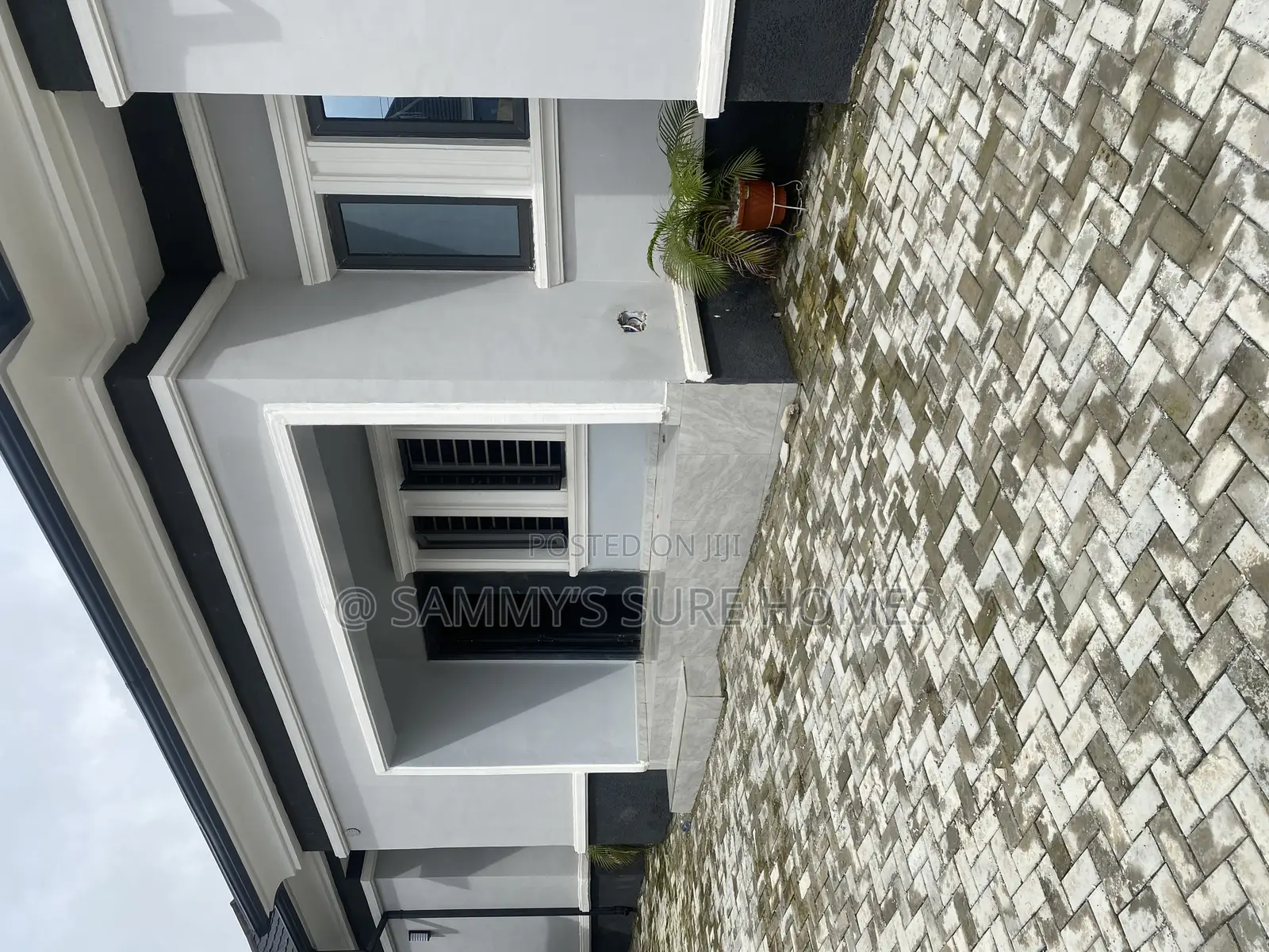 3bdrm Bungalow in Queen’S Estate, Gwarinpa for sale