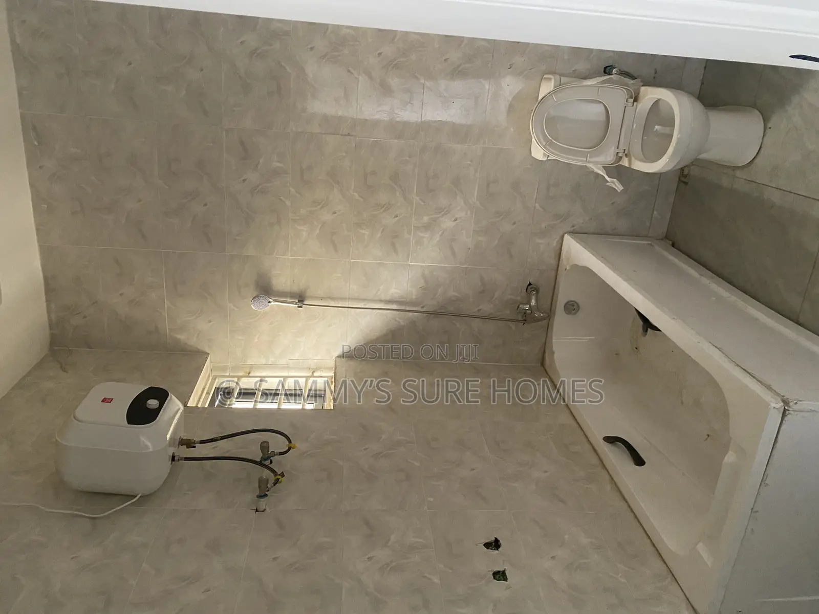 3bdrm Bungalow in Queen’S Estate, Gwarinpa for sale