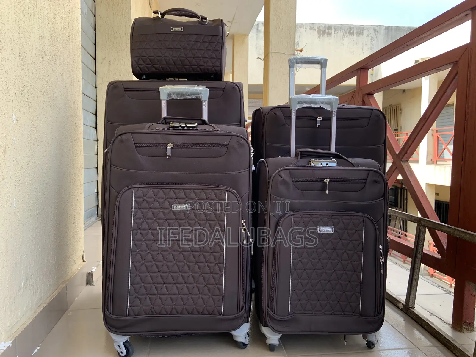 Set Of Quality Brown Color Star Express Travel Luggage