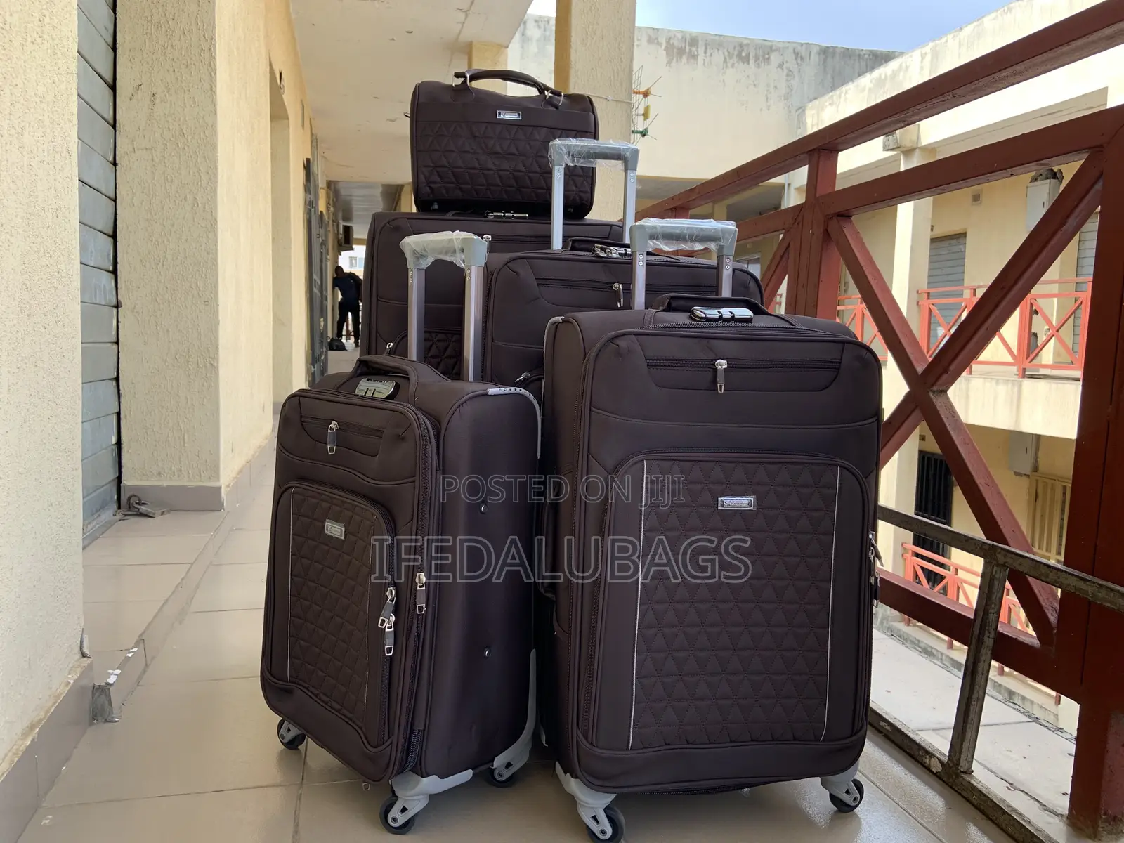 Set Of Quality Brown Color Star Express Travel Luggage