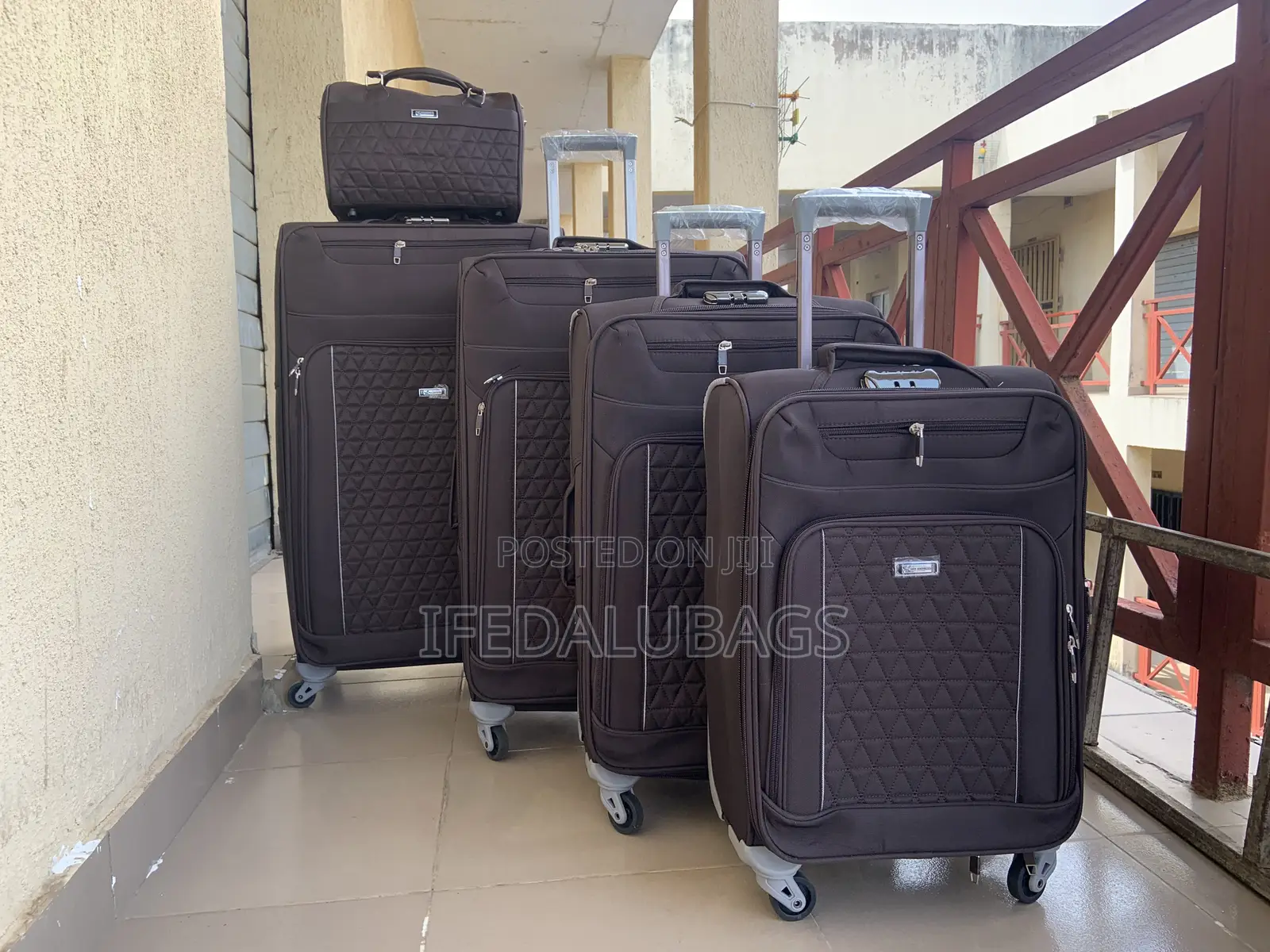 Set Of Quality Brown Color Star Express Travel Luggage