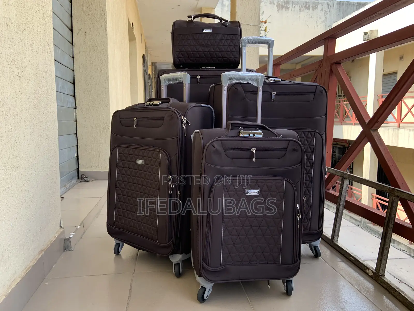 Set Of Quality Brown Color Star Express Travel Luggage