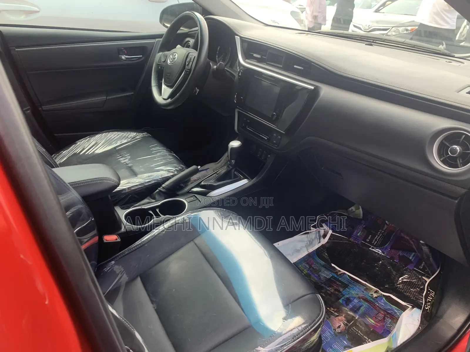 Toyota Corolla XLE (1.8L 4cyl 2A) 2018 Red