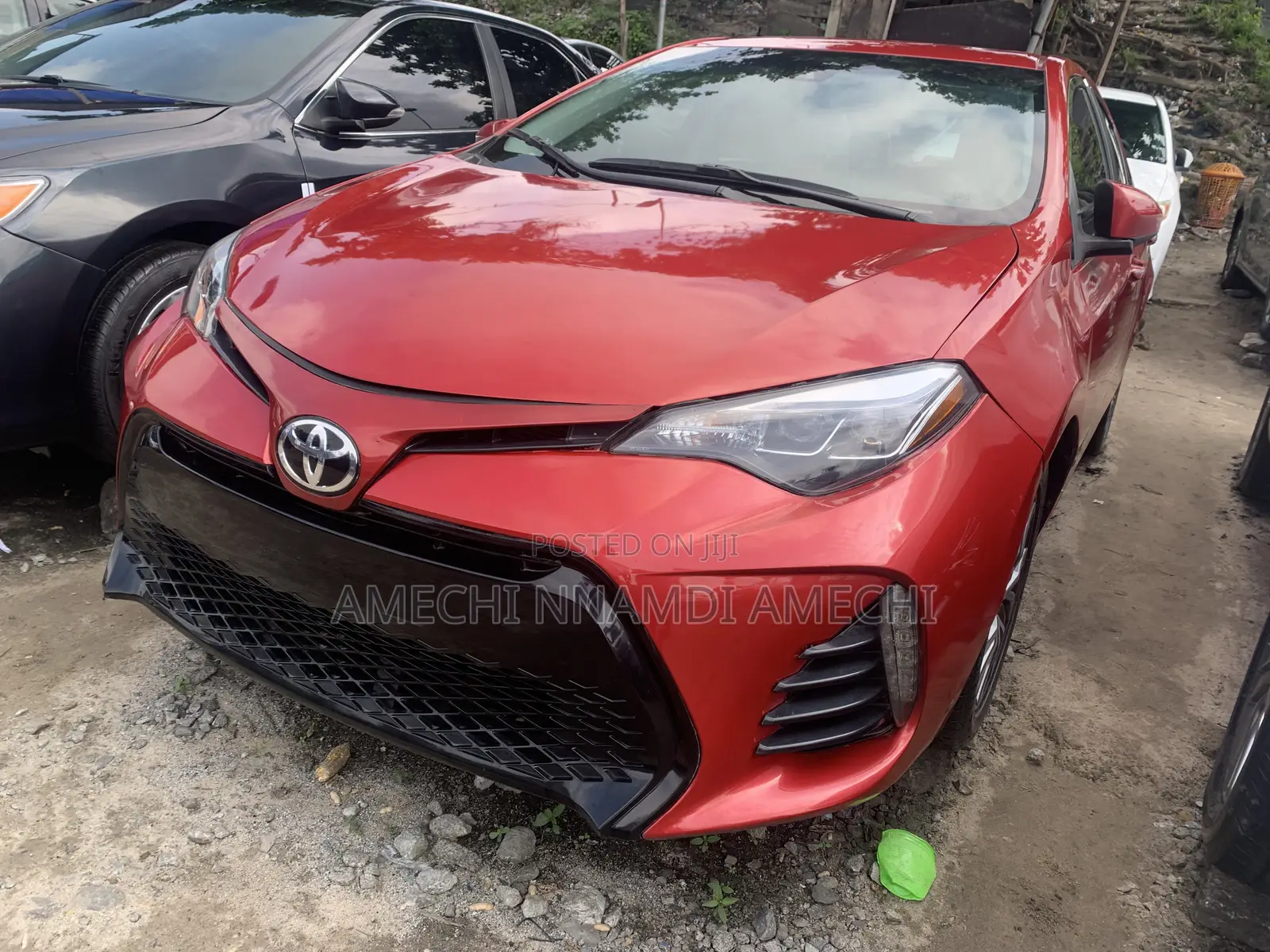 Toyota Corolla XLE (1.8L 4cyl 2A) 2018 Red
