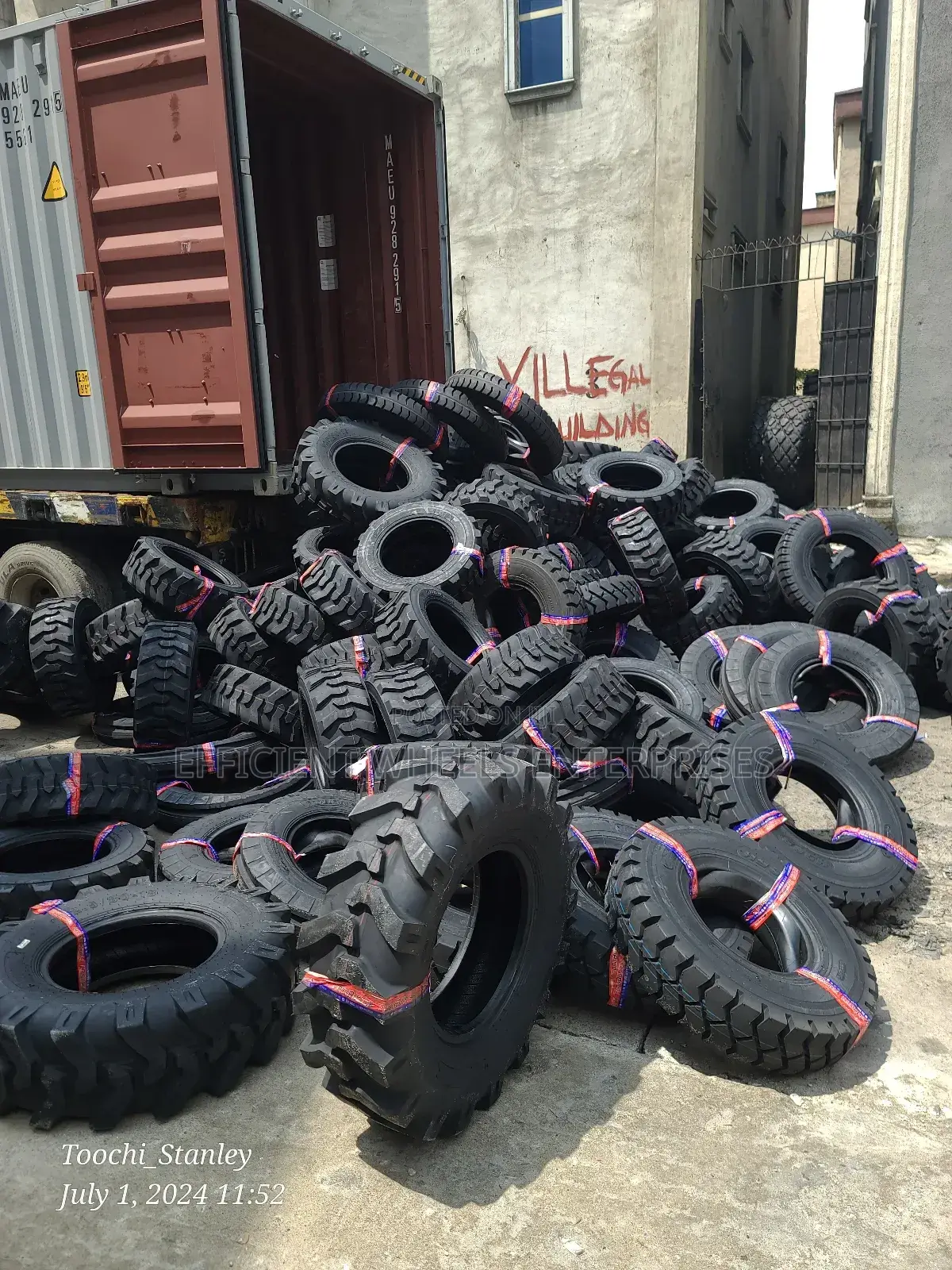Caterpillars, Forklifts, Cranes and Payloaders Tyres