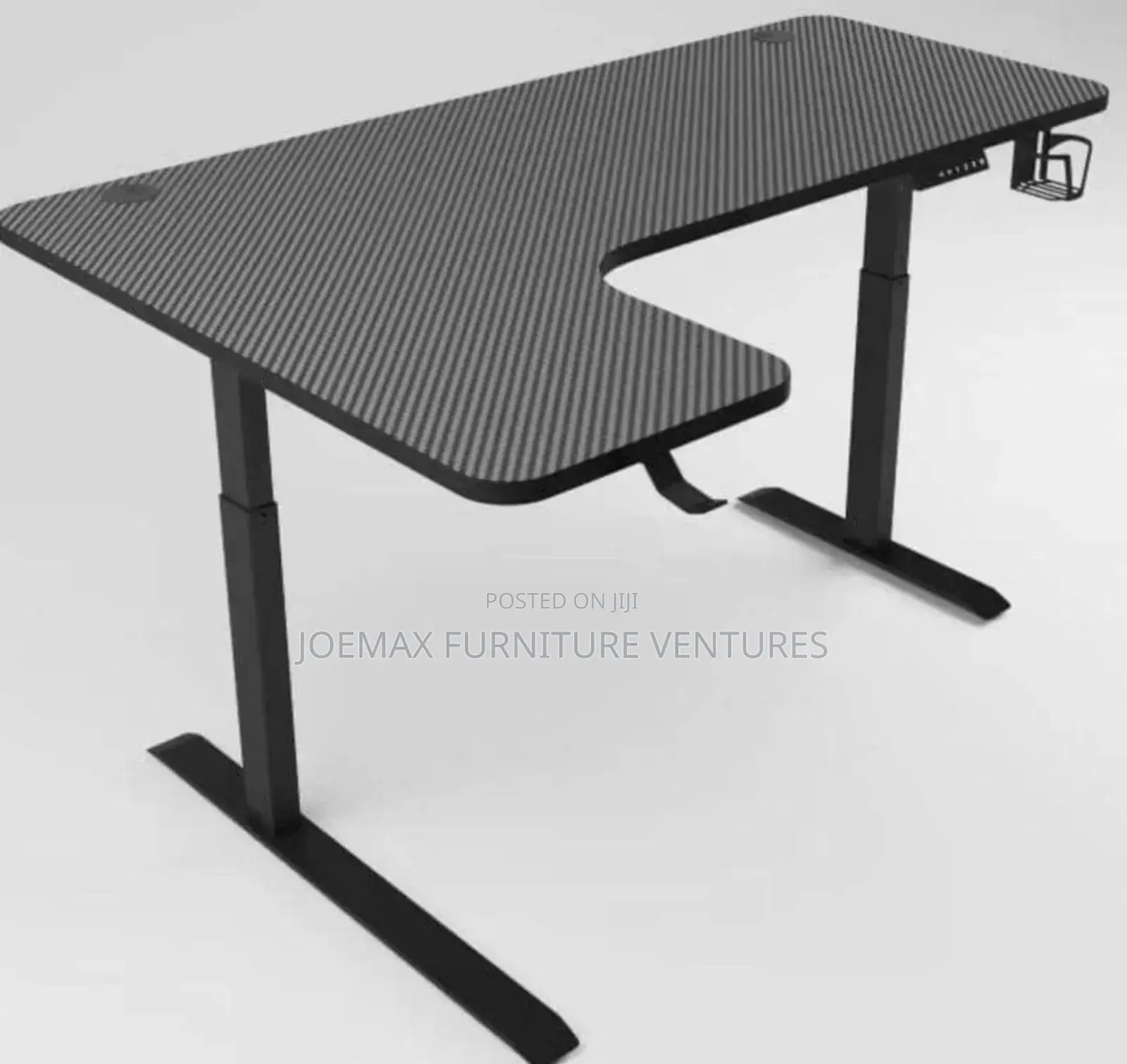 Computer and Gaming Table Adjustable Height.