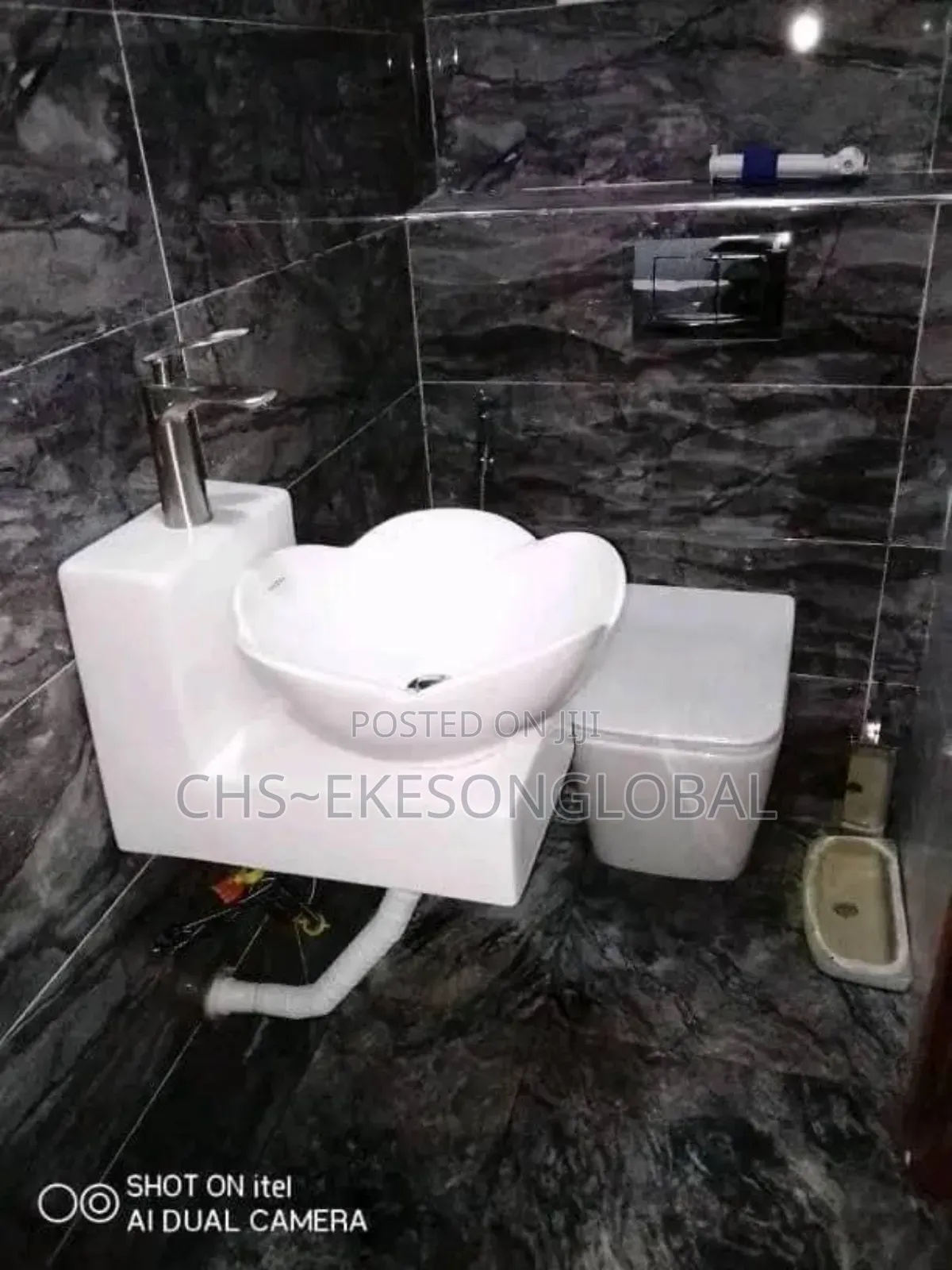 Luxury Wall Hung W-hand Basin