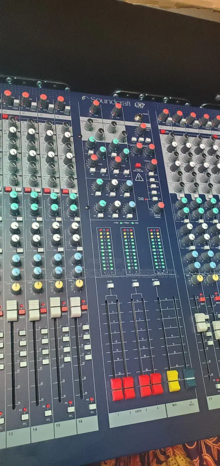 Soundcraft Lx7 24 Channel Mixer