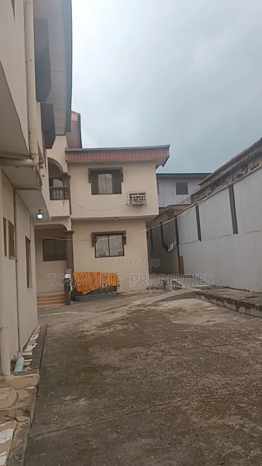 6bdrm Duplex in Ajayi Road Ogba for sale