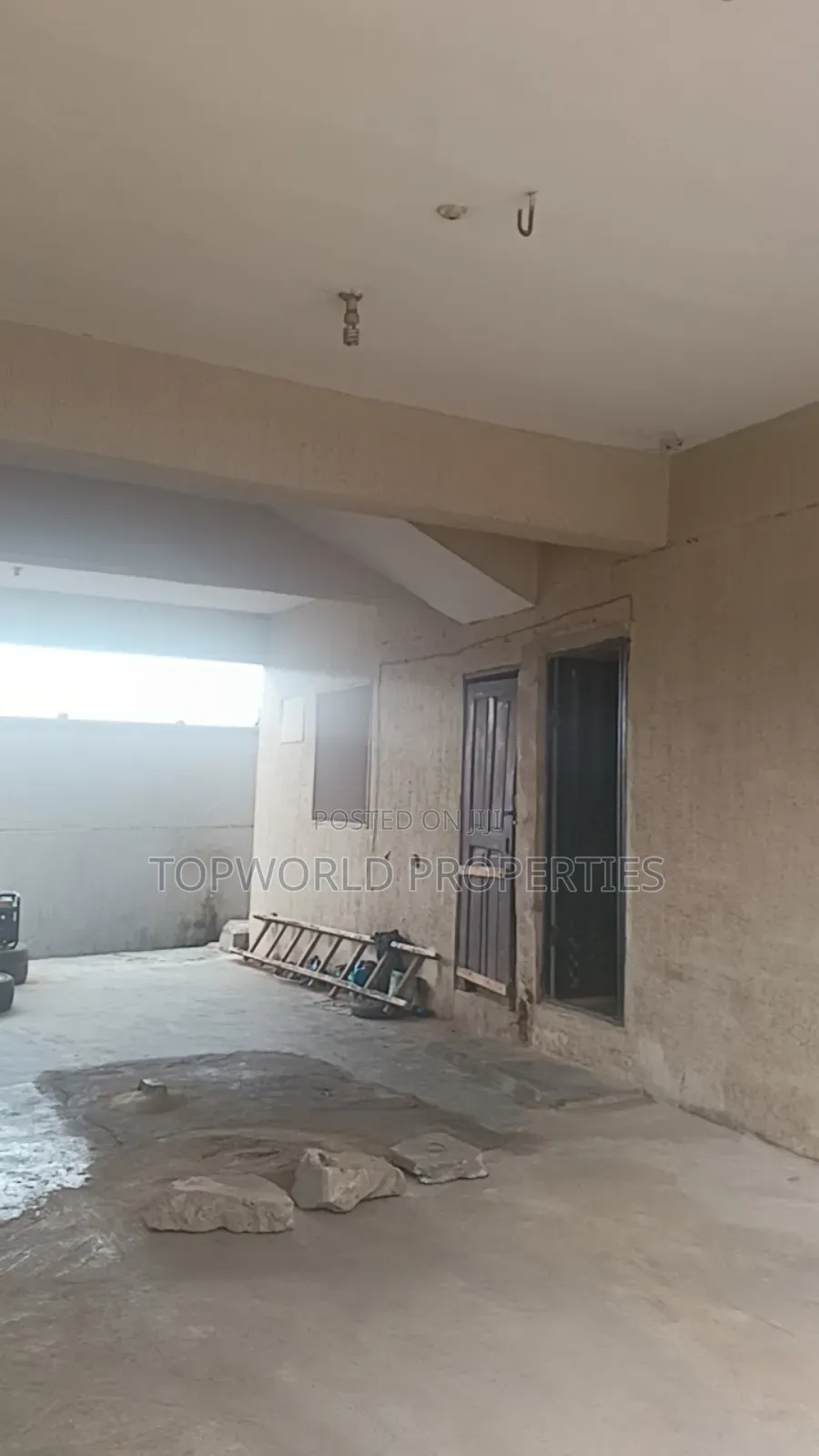 6bdrm Duplex in Ajayi Road Ogba for sale