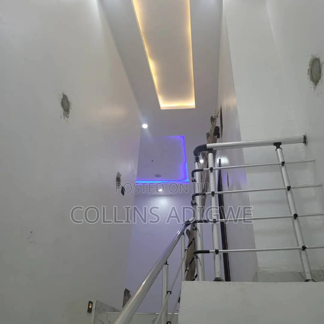 4bdrm Duplex in Oral Estate Chevron for sale