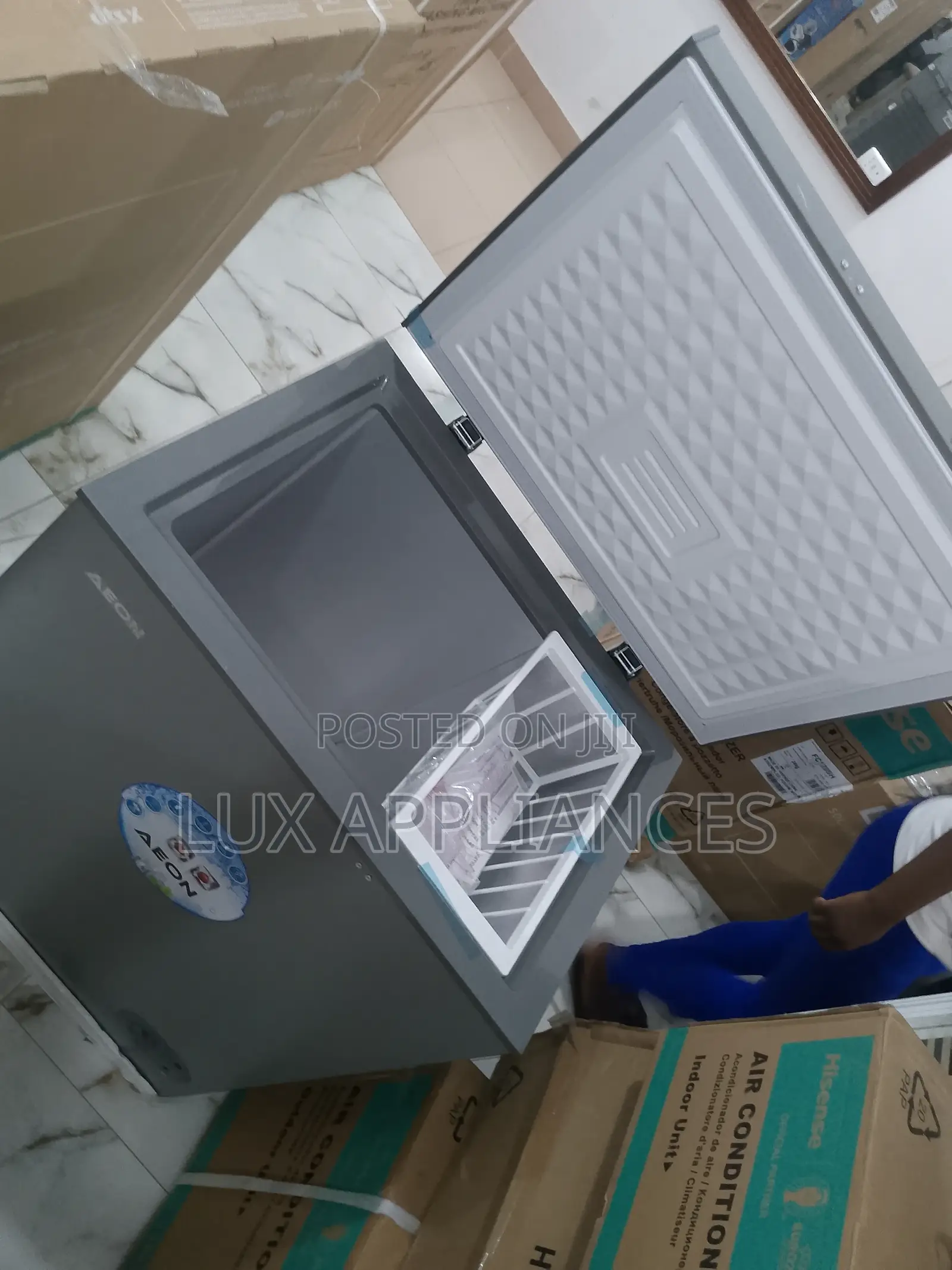 Kitchen Friendly Aeon Chest Freezer 150 Litre