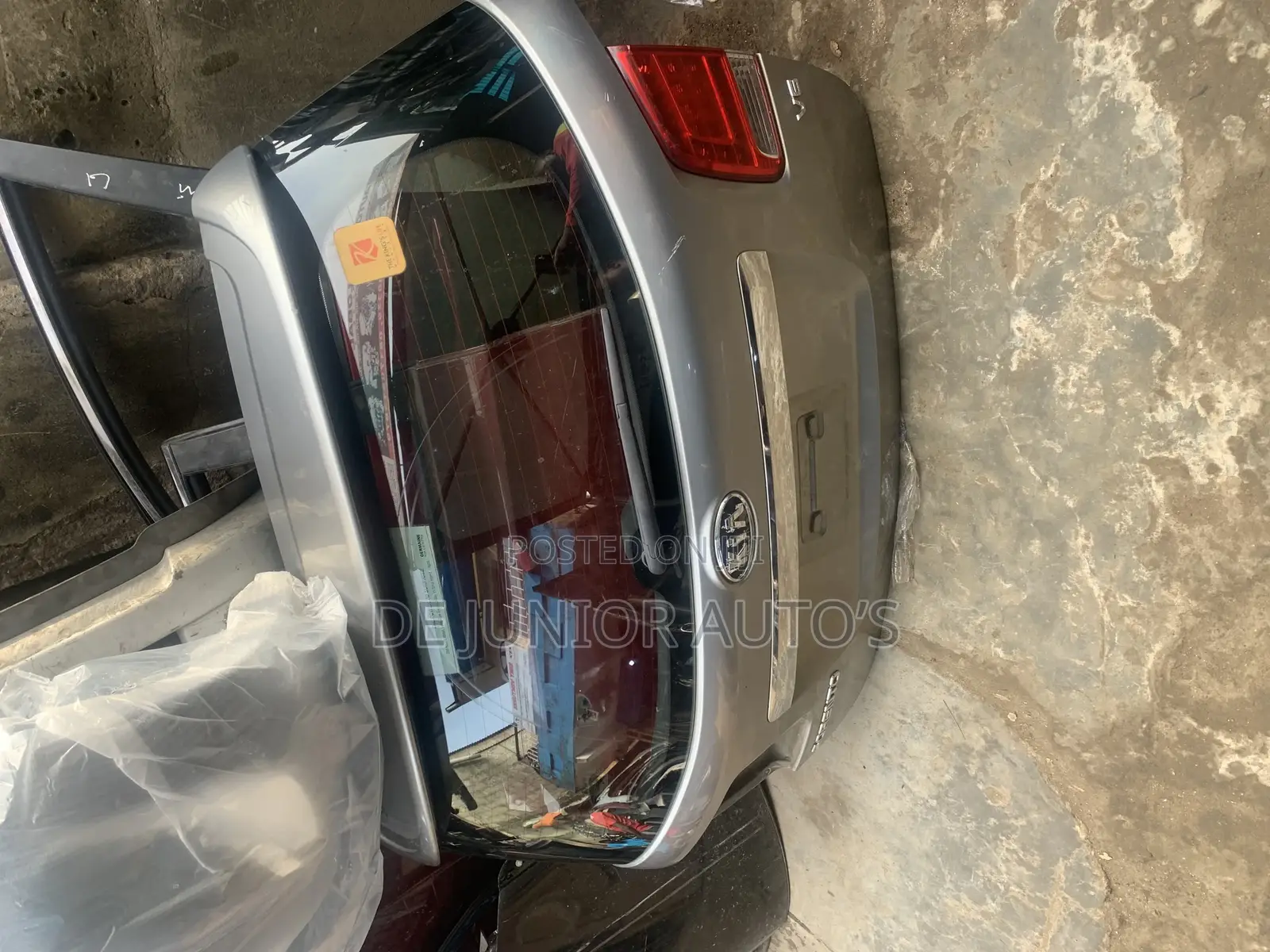 Complete Boot for Kia Sorento 2012