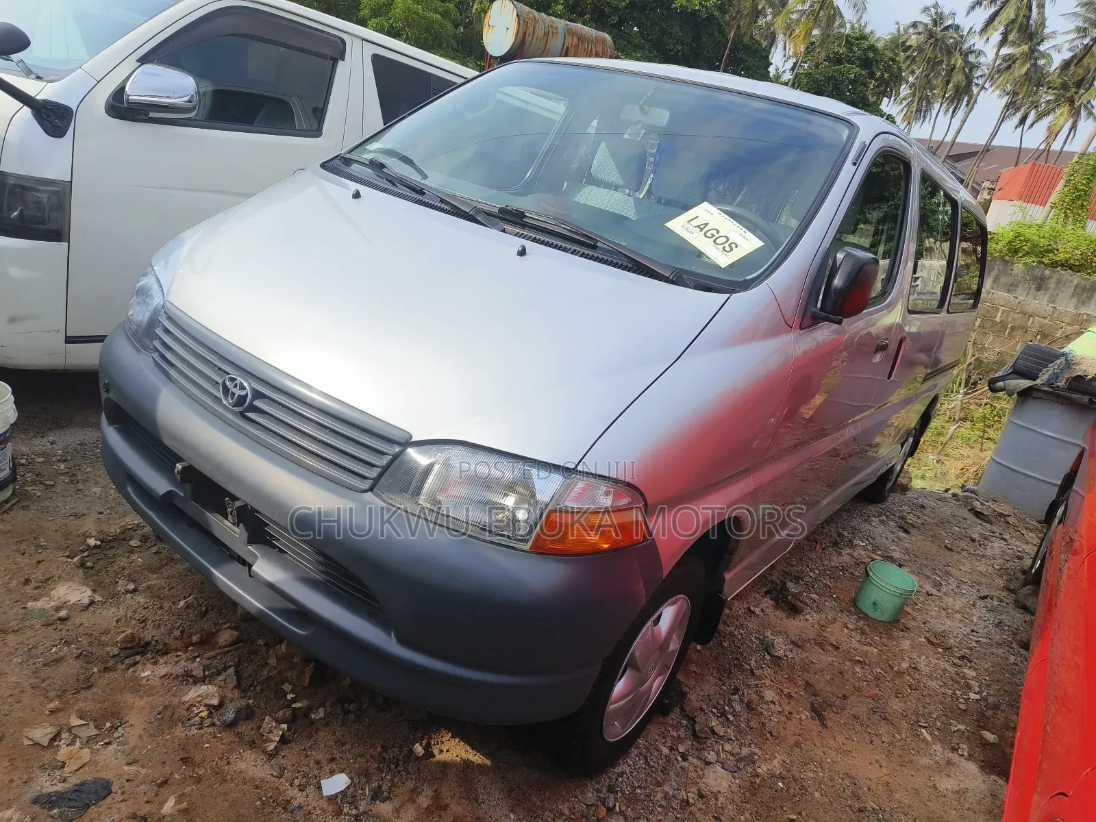 Toyota HiAce 2002 Silver