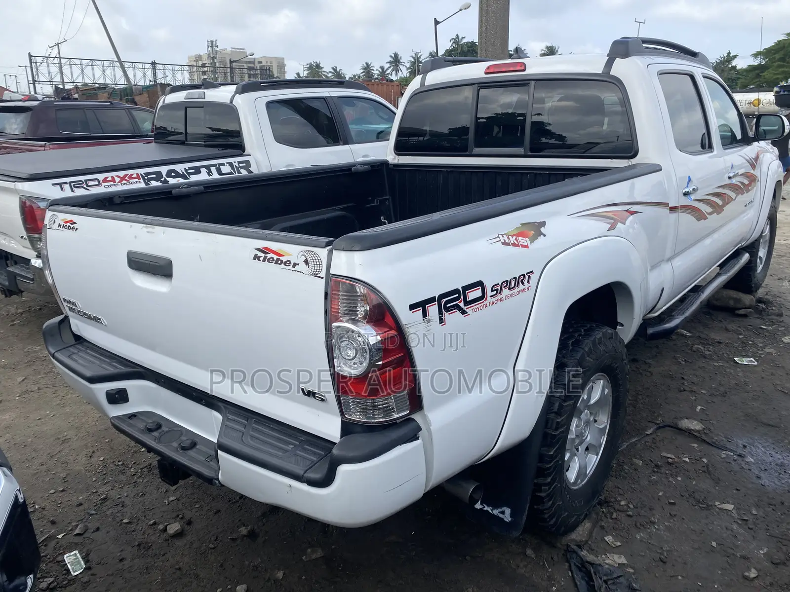 Toyota Tacoma 2015 White