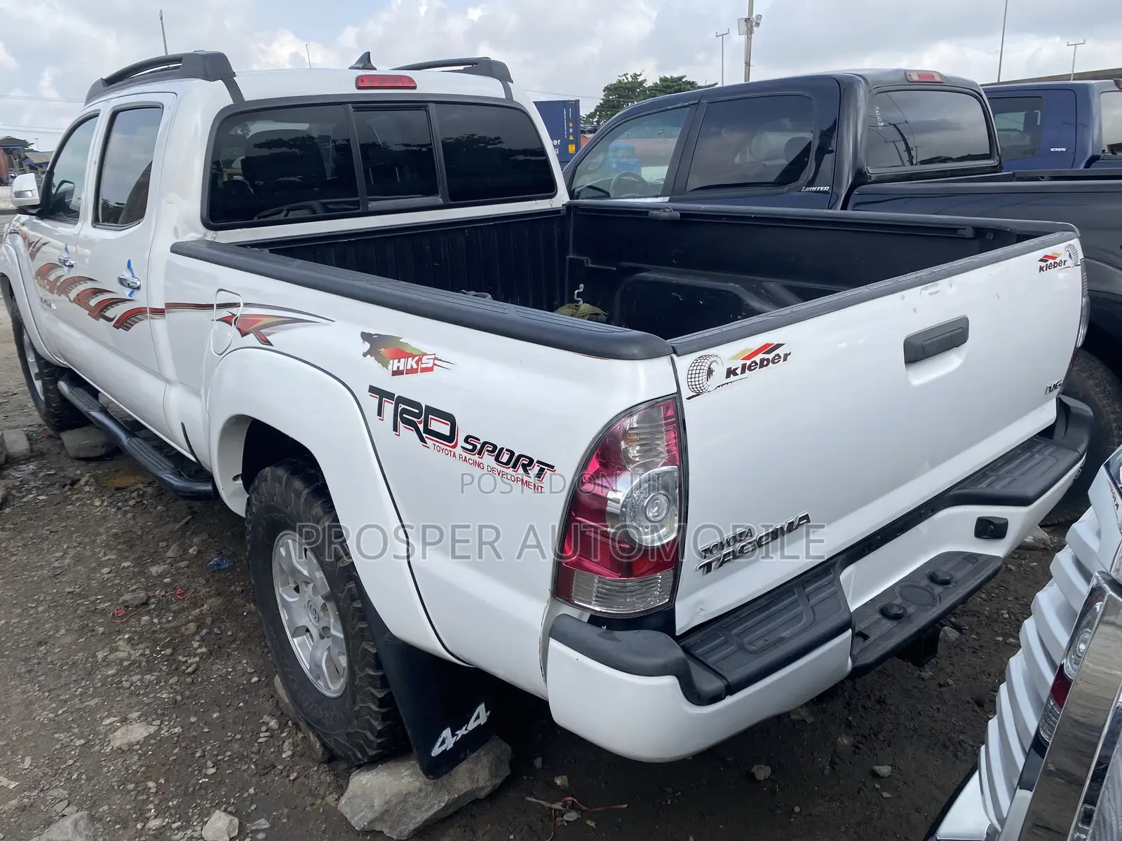 Toyota Tacoma 2015 White