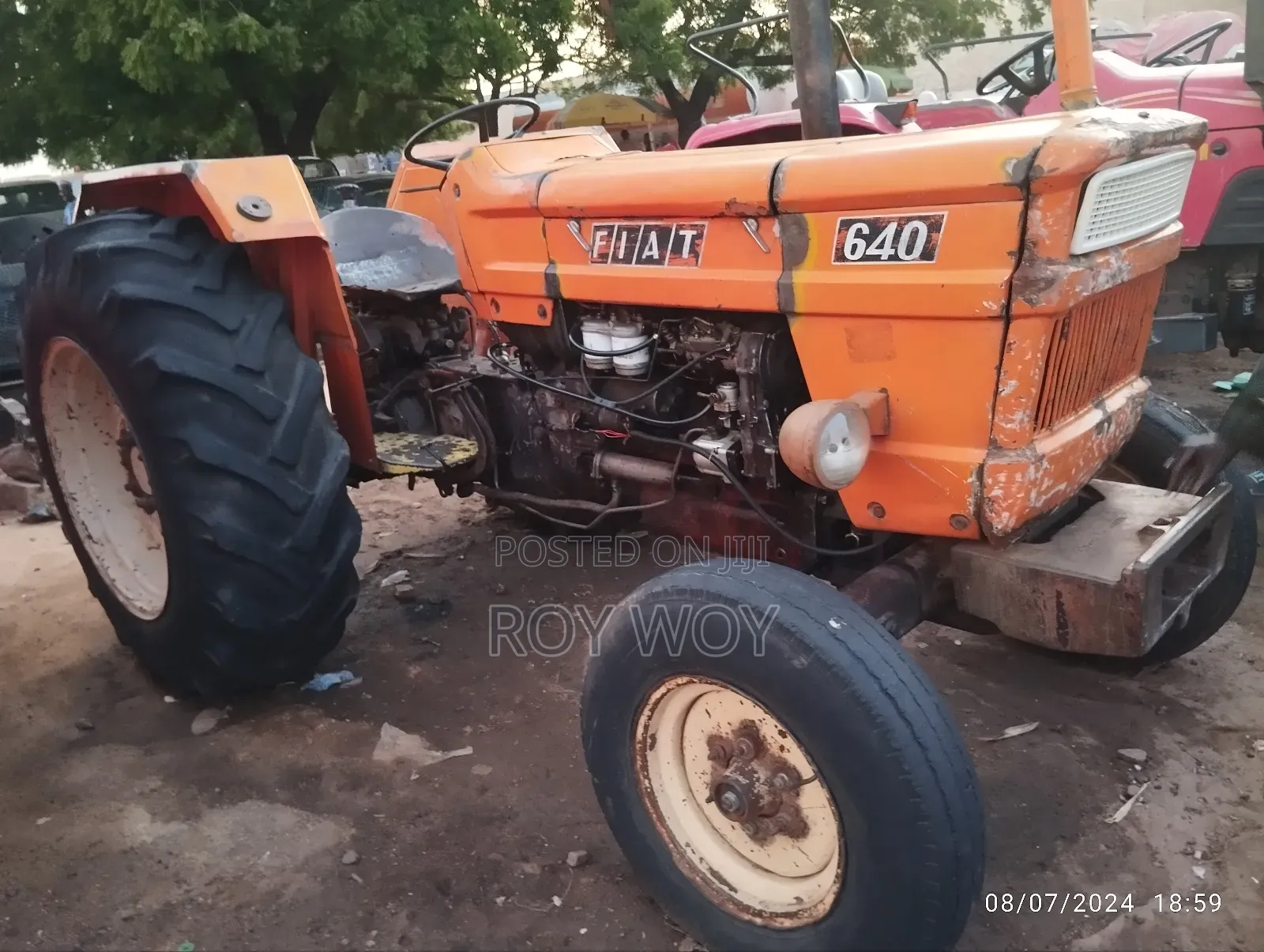 Fiat 640 Tractor Head With Auxiliary 4wheels.
